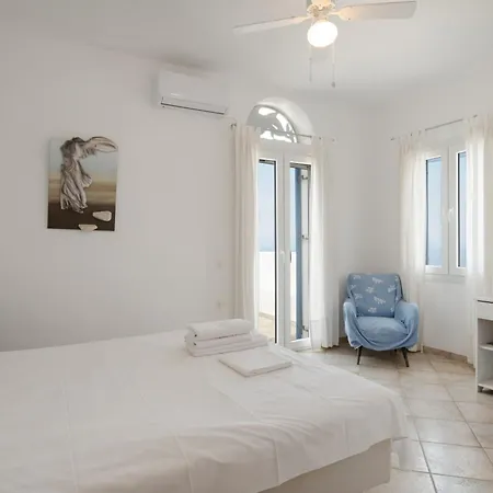 بيت للعطل House In Island